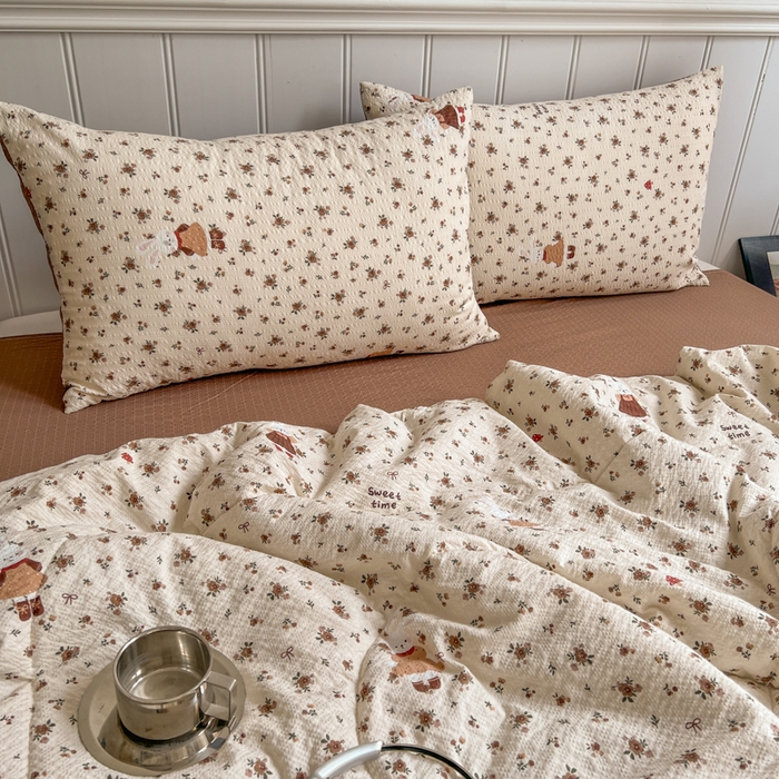 91家纺网 家纺一手货源 找家纺 禾沐  2026新款泡芙纱夏被四件套简单款 田园兔