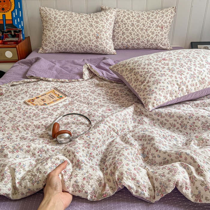 91家纺网 家纺一手货源 找家纺 禾沐  2026新款泡芙纱夏被四件套简单款 紫陌