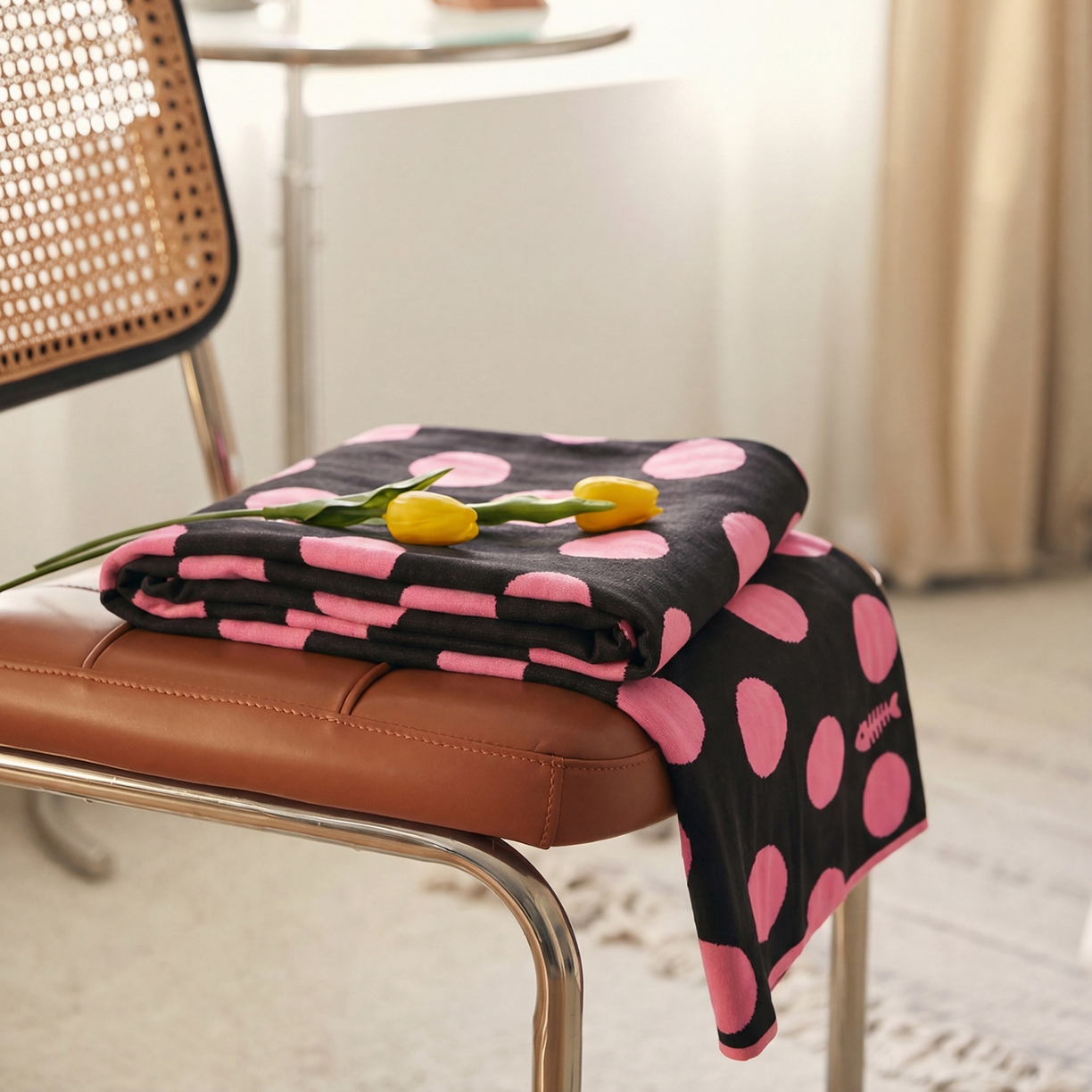 91家纺网 家纺一手货源 找家纺 暖绵绵家纺 2026新款全棉亲肤舒适毯子-艾蜜欧 碳粉色