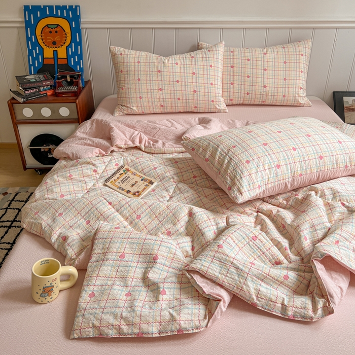 91家纺网 家纺一手货源 找家纺  梵希雅  2026新款泡芙纱夏被四件套简单款 格格心