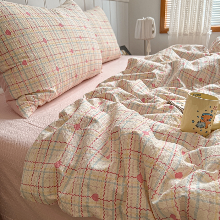 91家纺网 家纺一手货源 找家纺  梵希雅  2026新款泡芙纱夏被四件套简单款 格格心