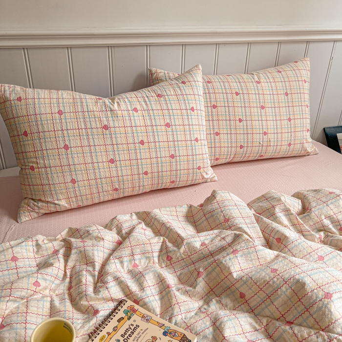 91家纺网 家纺一手货源 找家纺  梵希雅  2026新款泡芙纱夏被四件套简单款 格格心