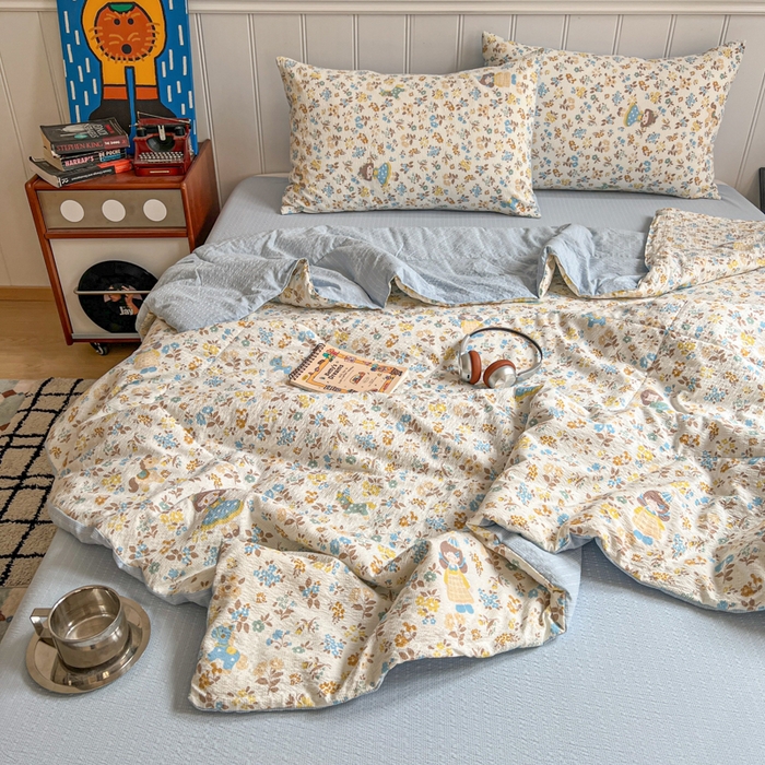 91家纺网 家纺一手货源 找家纺  梵希雅  2026新款泡芙纱夏被四件套简单款 花镜人偶黄