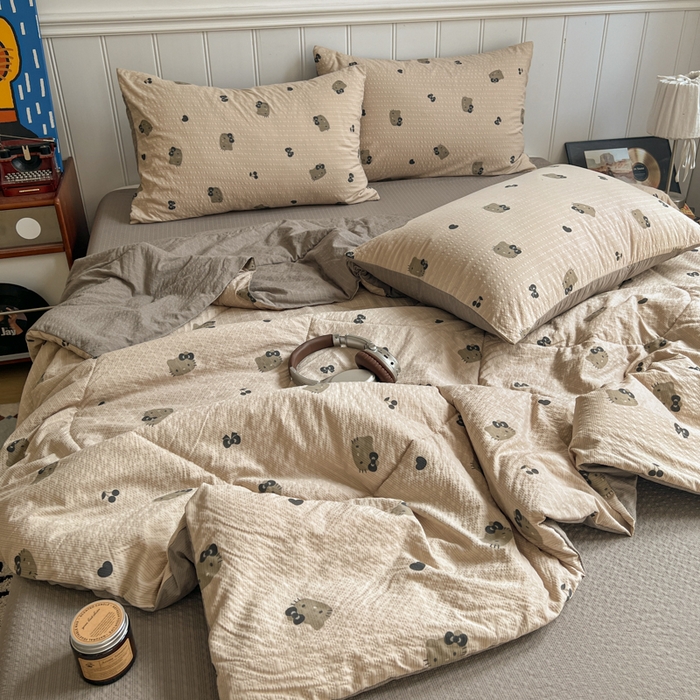 91家纺网 家纺一手货源 找家纺  梵希雅  2026新款泡芙纱夏被四件套简单款 灰猫头