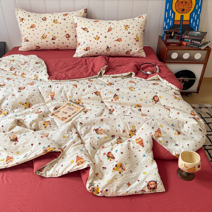 91家纺网 家纺一手货源 找家纺  梵希雅  2026新款泡芙纱夏被四件套简单款 旧街星星