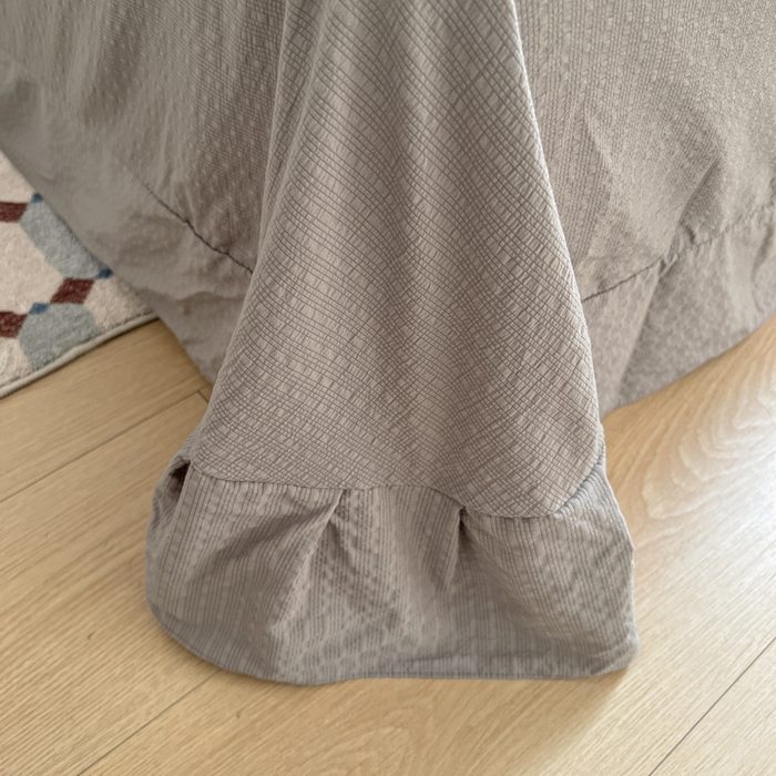 91家纺网 家纺一手货源 找家纺  梵希雅  2026新款泡芙纱夏被四件套简单款 咖爱心