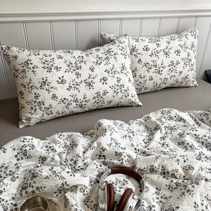 91家纺网 家纺一手货源 找家纺  梵希雅  2026新款泡芙纱夏被四件套简单款 只闻花香