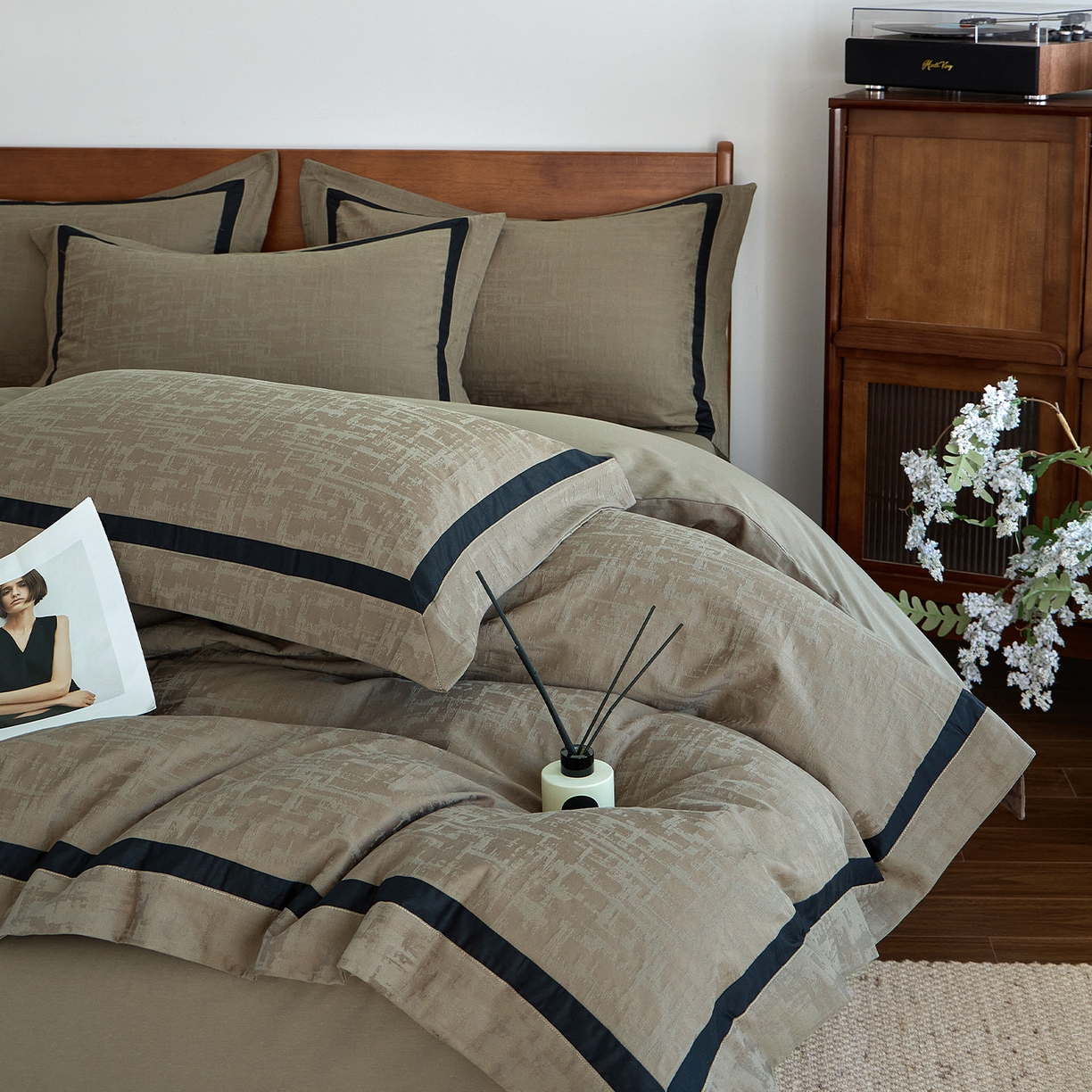 91家纺网 家纺一手货源 找家纺 （总）蓝邻家纺 2026新款全棉浮雕提花极简轻奢风四件套系列