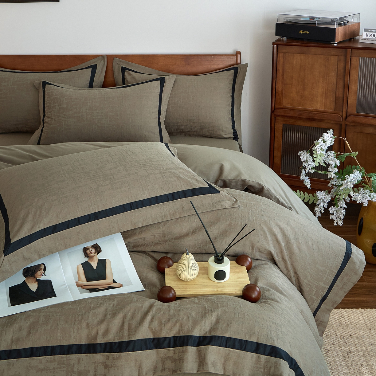 91家纺网 家纺一手货源 找家纺 （总）蓝邻家纺 2026新款全棉浮雕提花极简轻奢风四件套系列