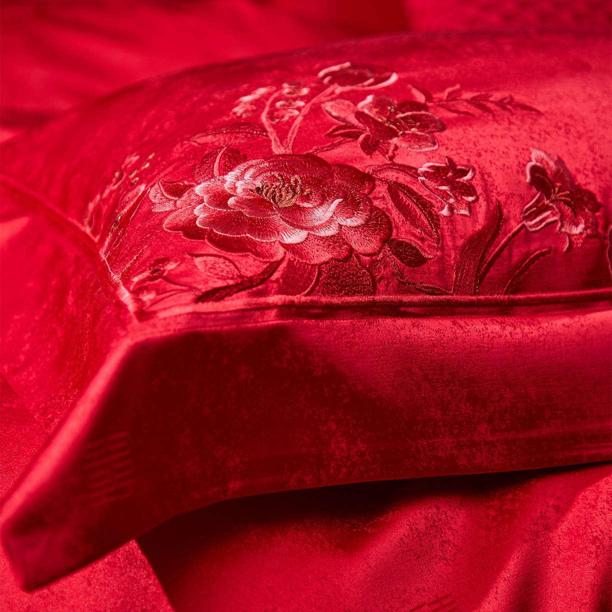 91家纺网 家纺一手货源 找家纺 （总）蒂爵 2026新款高端绣花婚庆四件套