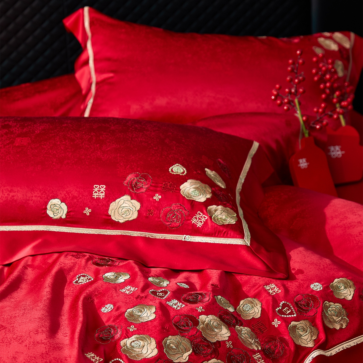 91家纺网 家纺一手货源 找家纺 蒂爵 2026新款高端绣花婚庆四件套 情有独钟