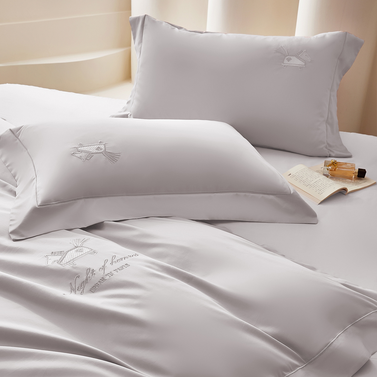 91家纺网 家纺一手货源 找家纺 蒂爵 2026新款高支数长绒棉纯棉刺绣四件套-马上有赚系列 高级灰