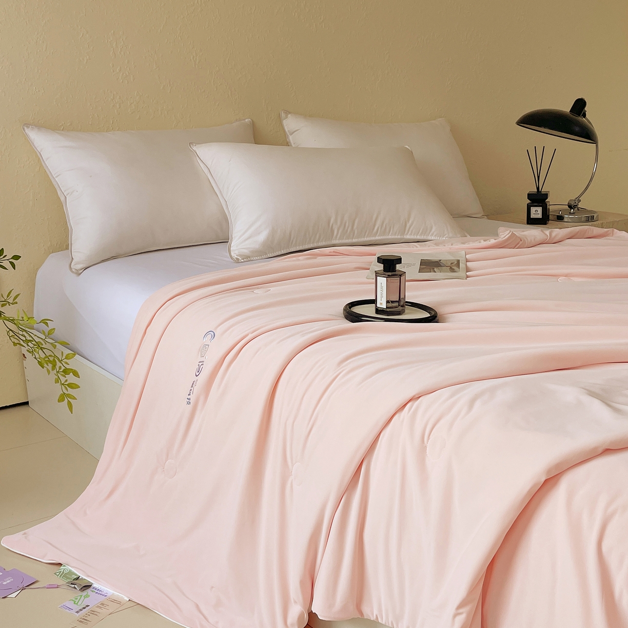 91家纺网 家纺一手货源 找家纺 （总）春皖家纺 2026新款简约百搭小凉皮凉感夏被-冷萃系列