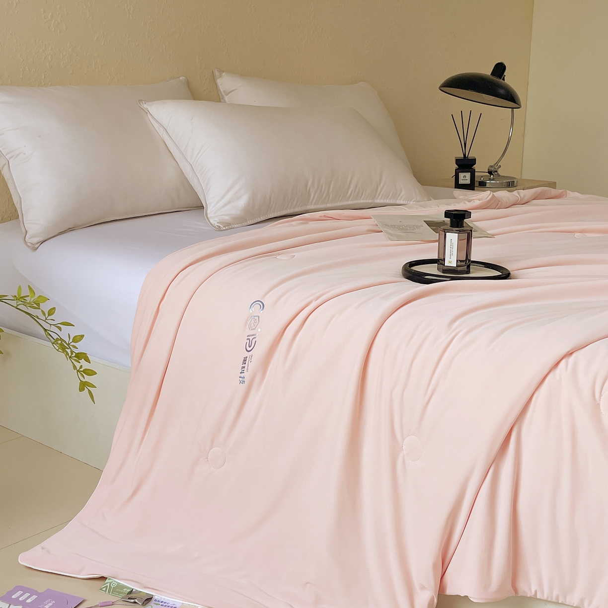 91家纺网 家纺一手货源 找家纺 春皖家纺 2026新款简约百搭小凉皮凉感夏被-冷萃系列 冷萃-粉