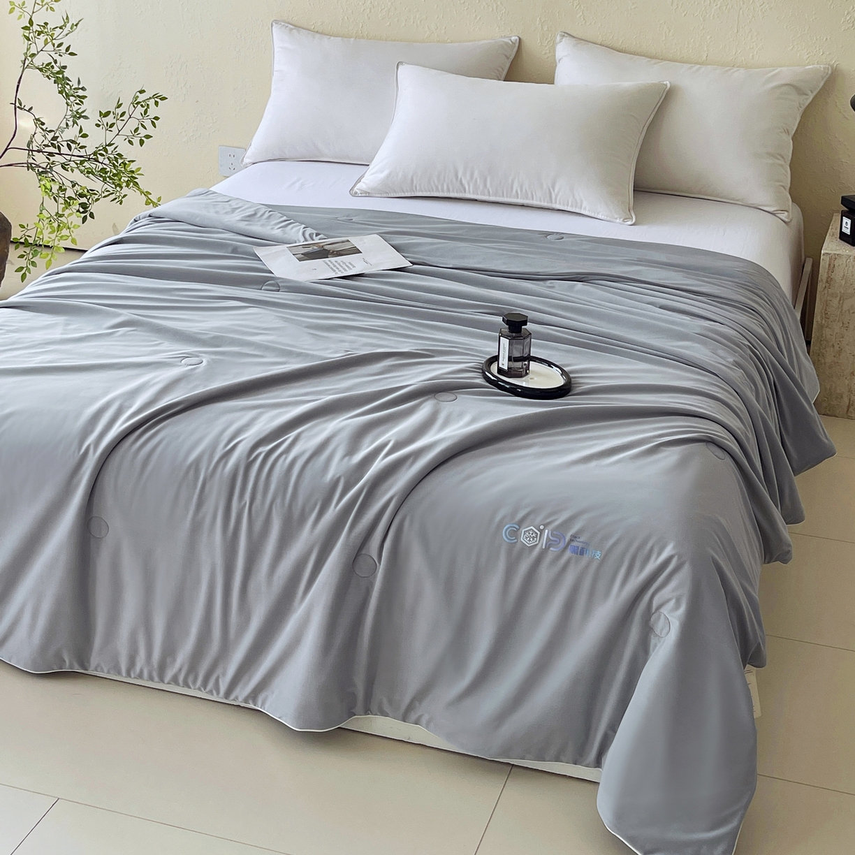 91家纺网 家纺一手货源 找家纺 春皖家纺 2026新款简约百搭小凉皮凉感夏被-冷萃系列 冷萃-灰