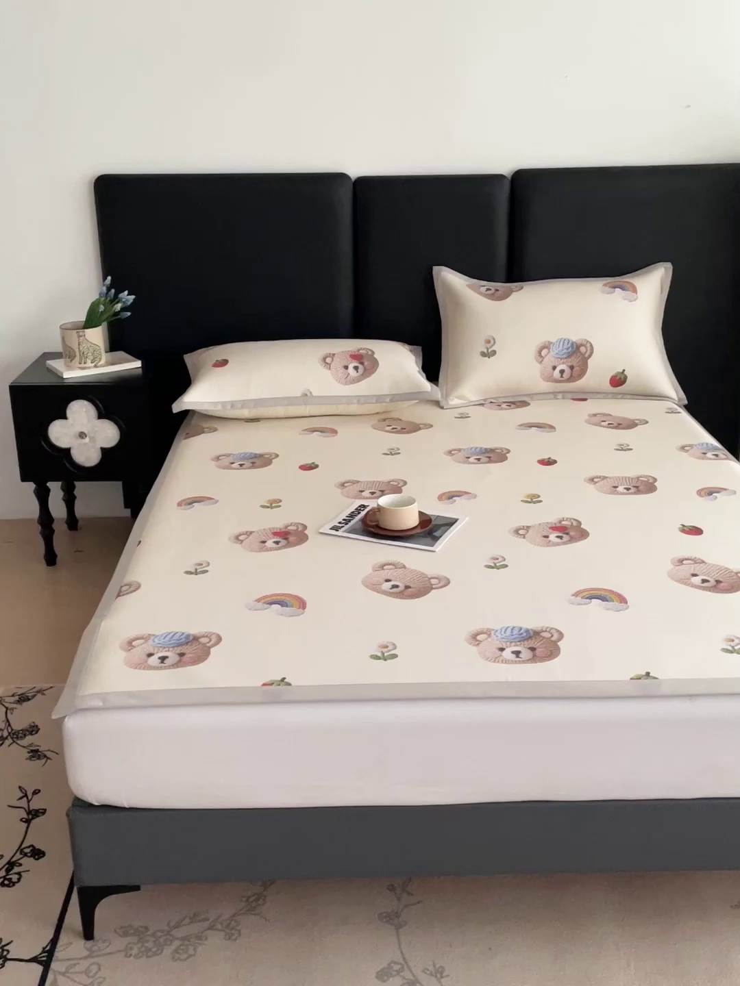 91家纺网 家纺一手货源 找家纺 富馨莱 2026新款高端竹纤维席子平铺款软凉席三件套夏季凉席席子 安利熊