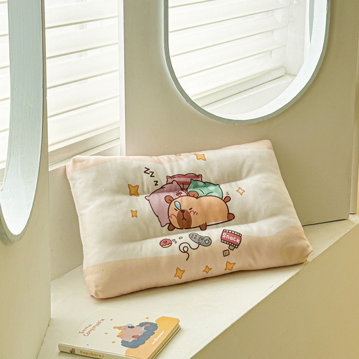 91家纺网 家纺一手货源 找家纺 暖羽屋羽绒馆 2026新款卡通枕头婴幼儿枕芯 儿童学生小枕头 宿舍枕头 婴儿床枕头 小孩枕头 放假的快乐