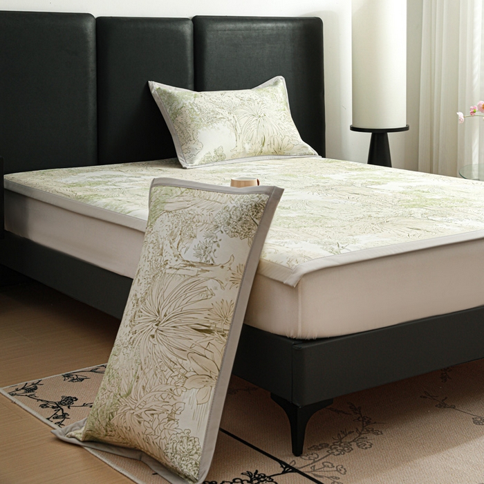 91家纺网 家纺一手货源 找家纺 富馨莱 2026新款高端竹纤维席子平铺款软凉席三件套夏季凉席席子 山间晚风