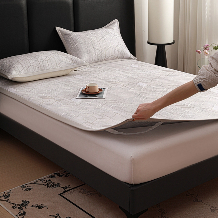 91家纺网 家纺一手货源 找家纺 富馨莱 2026新款高端竹纤维席子平铺款软凉席三件套夏季凉席席子 维度空间