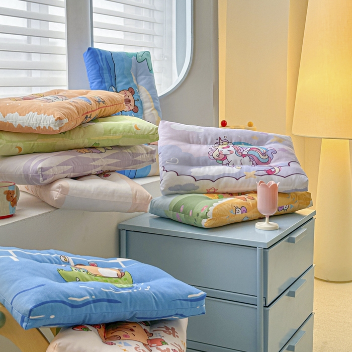 91家纺网 家纺一手货源 找家纺 暖羽屋羽绒馆 2026新款卡通枕头婴幼儿枕芯 儿童学生小枕头 宿舍枕头 婴儿床枕头 小孩枕头 组合图