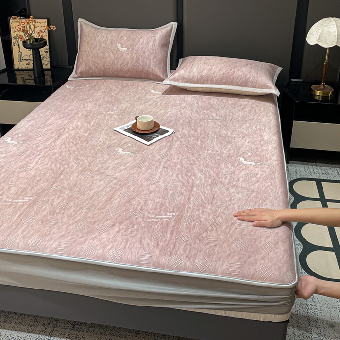 91家纺网 家纺一手货源 找家纺 （总）富馨莱 2026新款高端竹纤维床笠款软凉席三件套夏季凉席席子