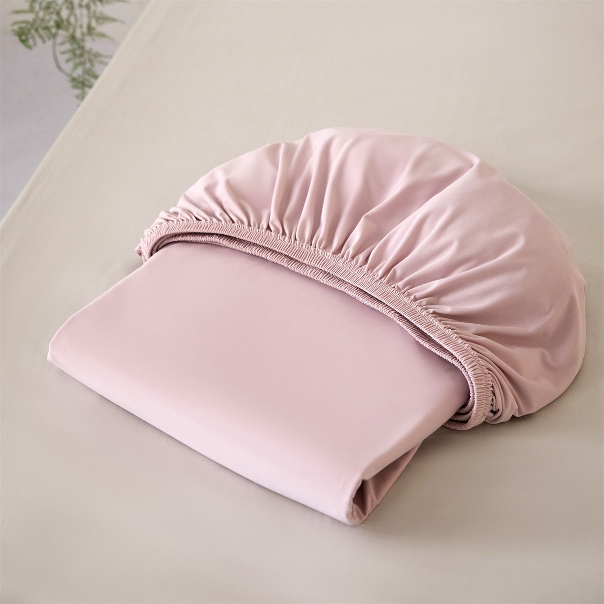 91家纺网 家纺一手货源 找家纺 头等舱  2026新款锦氨A类凉感（165克）床笠 某姆同款 豆沙粉