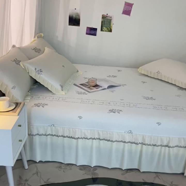 91家纺网 家纺一手货源 找家纺 美优兰 2026新款PE提花凉感冰豆豆三明治复合榻榻米垫 韩式米白