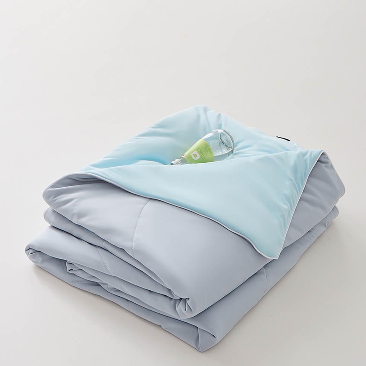 91家纺网 家纺一手货源 找家纺 LADYCOCO可可家居 2026新款coolmate多巴胺色系凉感夏被系列2 灰蓝（灰色+浅蓝）