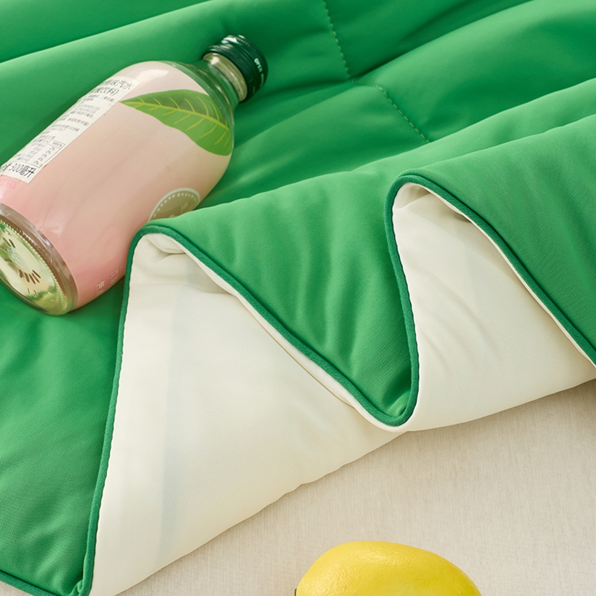 91家纺网 家纺一手货源 找家纺 LADYCOCO可可家居 2026新款coolmate多巴胺色系凉感夏被系列2 绿洲（绿色+牙白）
