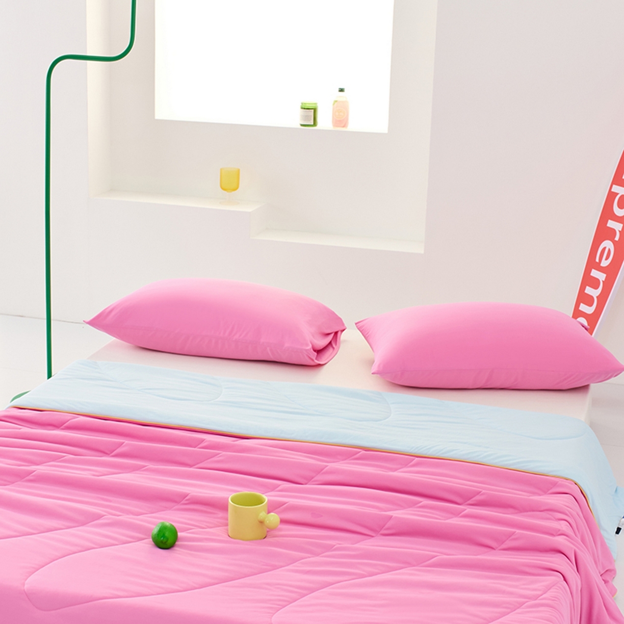 91家纺网 家纺一手货源 找家纺 LADYCOCO可可家居 2026新款coolmate多巴胺色系凉感夏被系列2 玫瑰雪球（玫红+浅蓝）