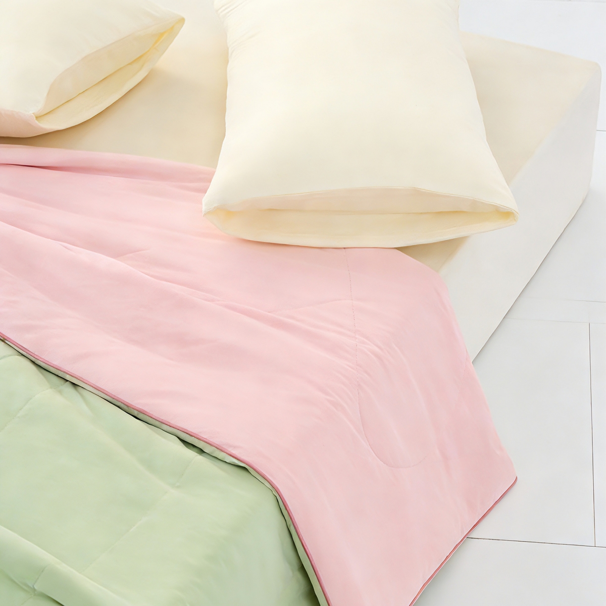 91家纺网 家纺一手货源 找家纺 LADYCOCO可可家居 2026新款coolmate多巴胺色系凉感夏被系列2 青林樱雾（绿+粉）