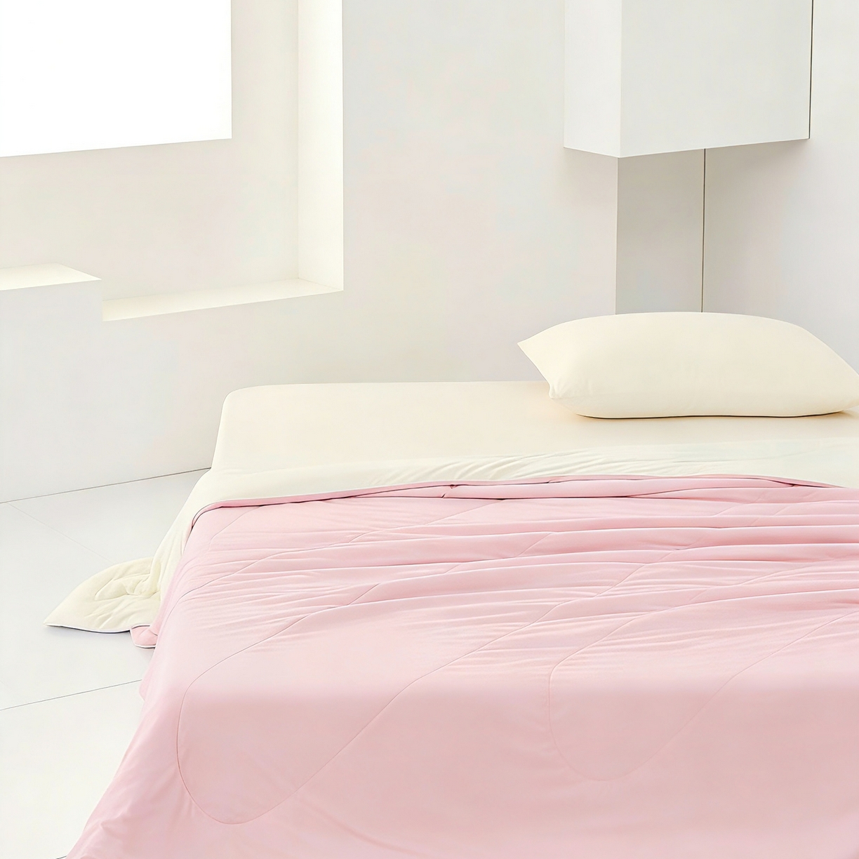 91家纺网 家纺一手货源 找家纺 LADYCOCO可可家居 2026新款coolmate多巴胺色系凉感夏被系列2 樱云初霁（粉+白）