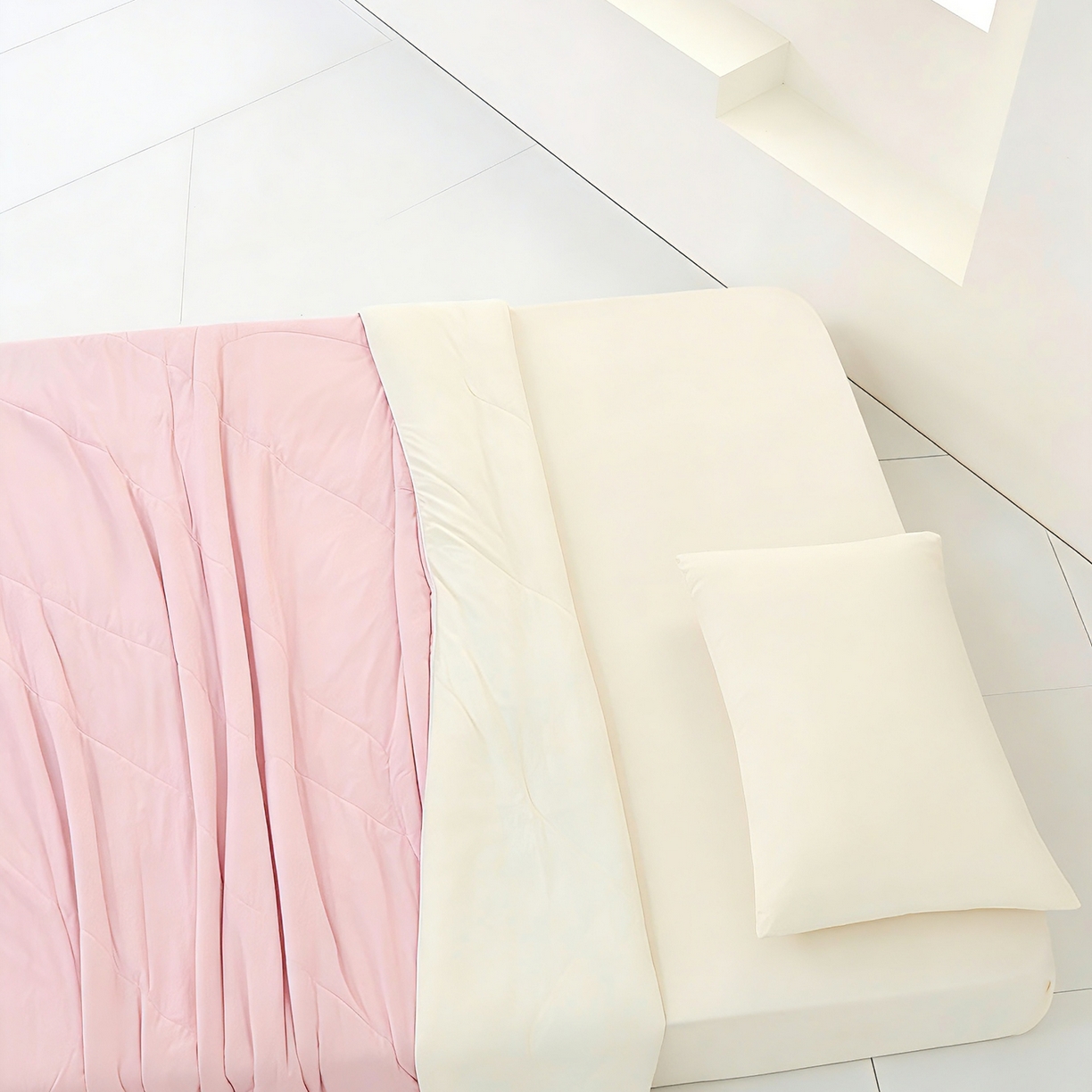 91家纺网 家纺一手货源 找家纺 LADYCOCO可可家居 2026新款coolmate多巴胺色系凉感夏被系列2 樱云初霁（粉+白）