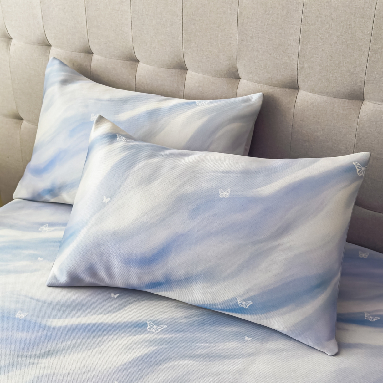 91家纺网 家纺一手货源 找家纺 绒宴家纺 2026新款海洋冰丝床裙款凉席床笠款三件套 雾海