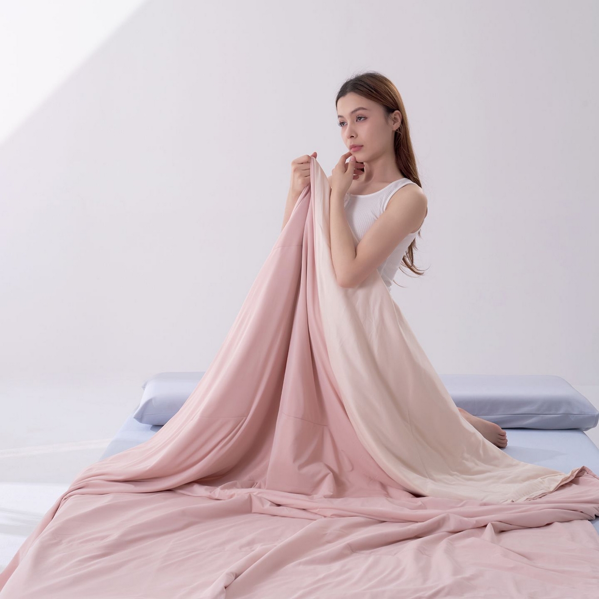 91家纺网 家纺一手货源 找家纺 花享莱 2026新款亚朵同款质量夏季双感深睡被夏被夏凉被pro3.0 橘雾粉