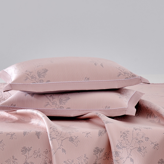 91家纺网 家纺一手货源 找家纺 小牛席业 2026新款牡丹花蔓冷感豆豆夏凉枕套（宽包边）夏天枕套冰丝枕套竹枕套藤枕套冰藤枕套 粉色