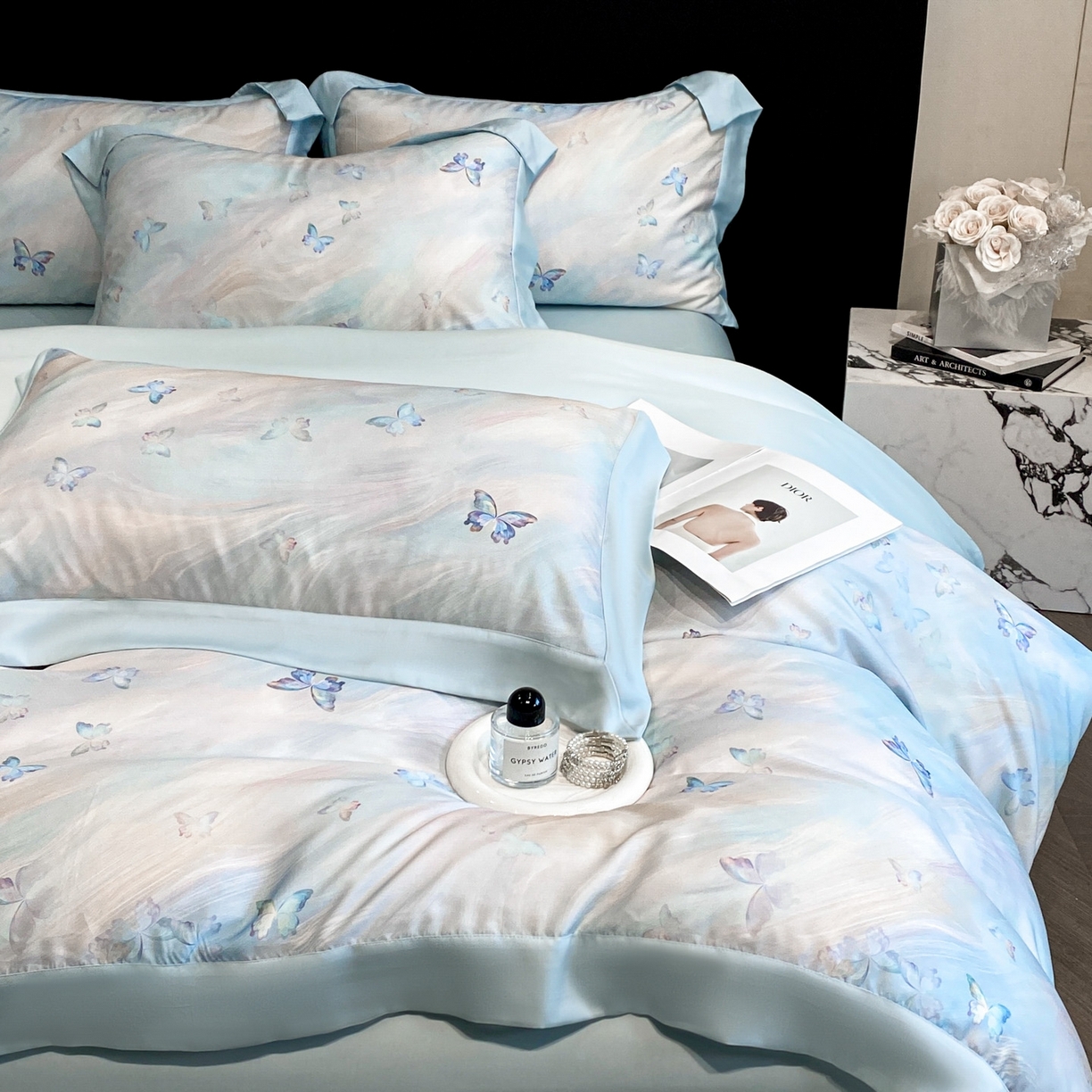 91家纺网 家纺一手货源 找家纺 博纳家纺 2026新款数码印花天丝宽边四件套 流光-天蓝