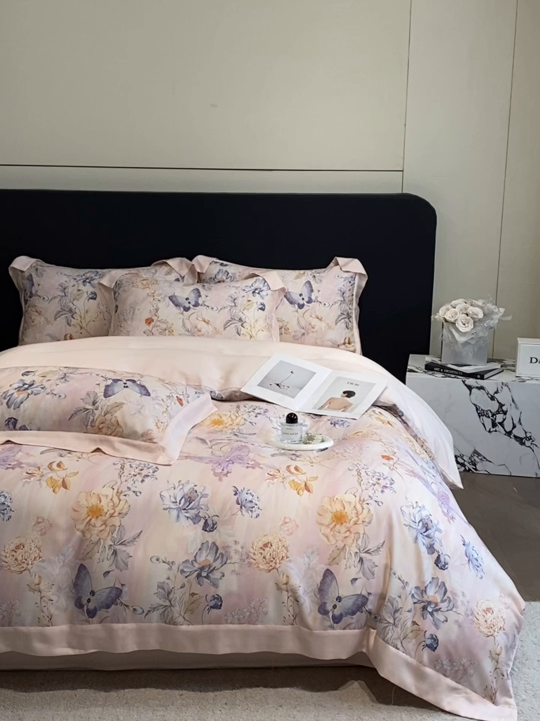 91家纺网 家纺一手货源 找家纺 博纳家纺 2026新款数码印花天丝宽边四件套 花舞蝶