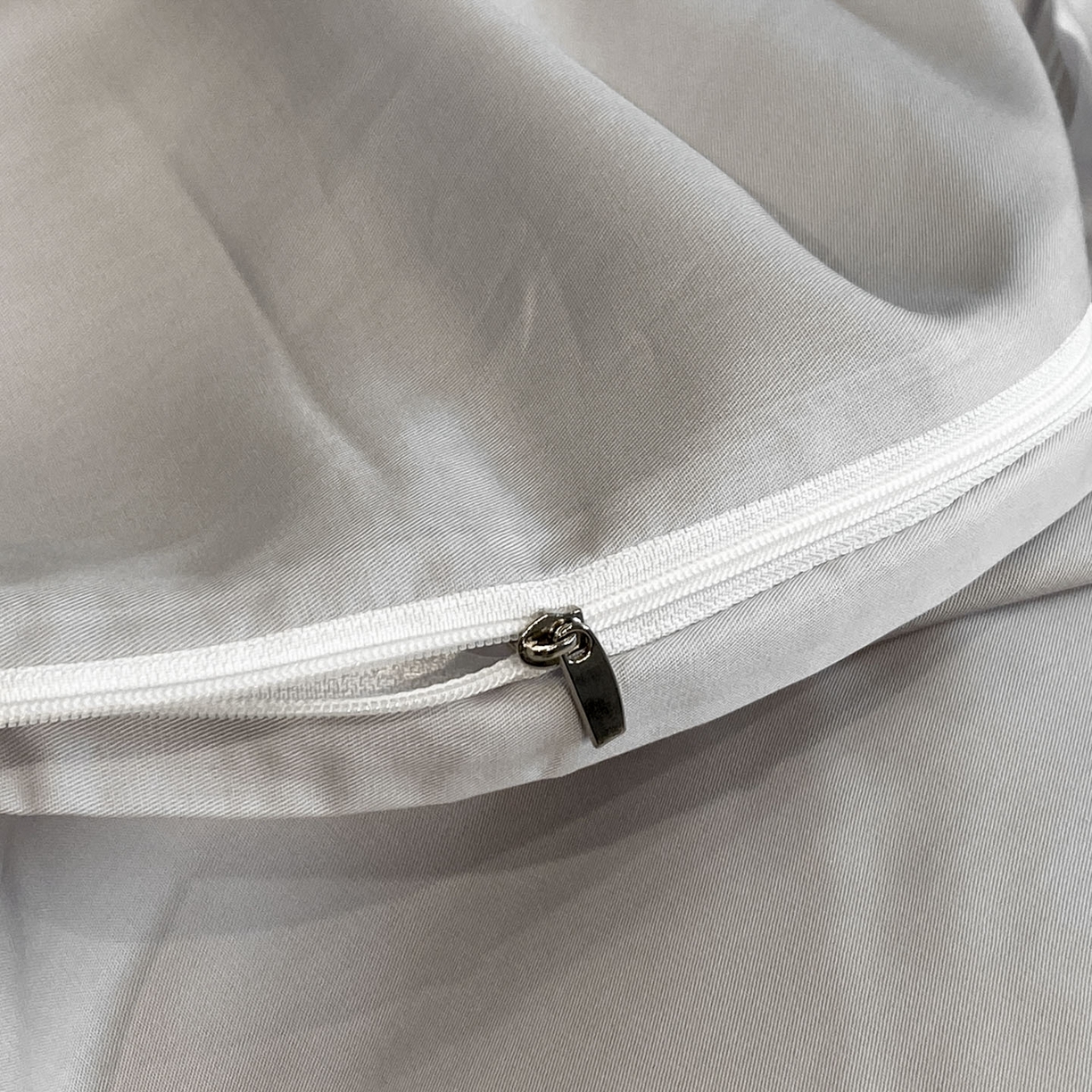 91家纺网 家纺一手货源 找家纺 博纳家纺 2026新款数码印花天丝宽边四件套 塞纳