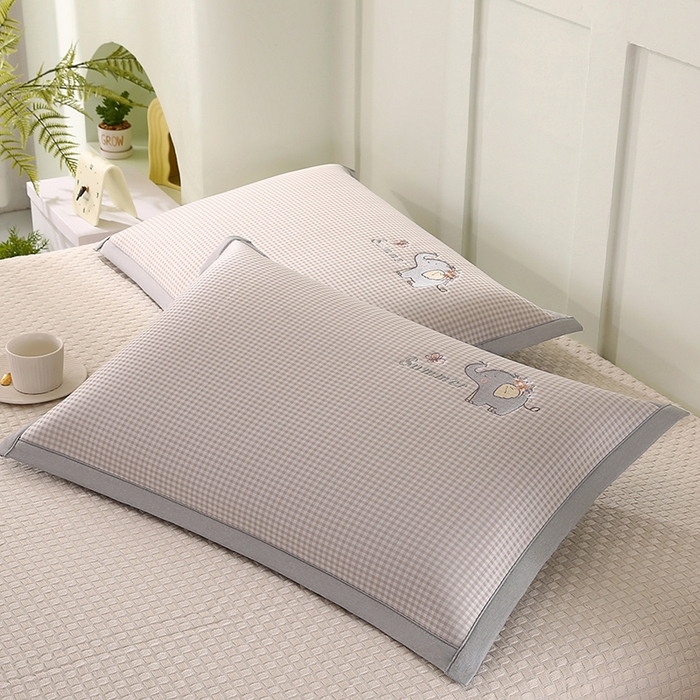 91家纺网 家纺一手货源 找家纺 小牛席业 2026新款夏日小象凉感冰丝席枕套夏天枕套冰丝枕套竹枕套藤枕套冰藤枕套 香槟