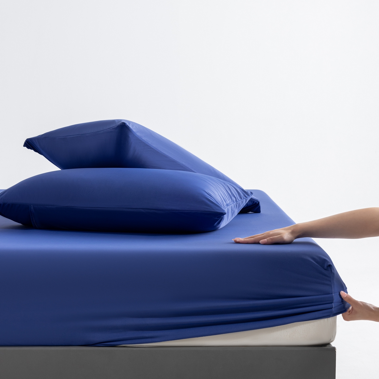 91家纺网 家纺一手货源 找家纺 （总）梵心家纺 2026新款A类深睡星球床笠床垫保护罩床垫套枕套三件套160g氨纶