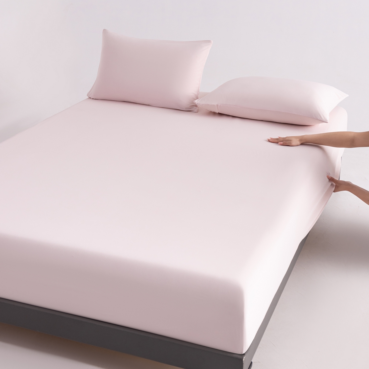 91家纺网 家纺一手货源 找家纺 梵心家纺 2026新款A类深睡星球床笠床垫保护罩床垫套枕套三件套160g氨纶 冰莓粉