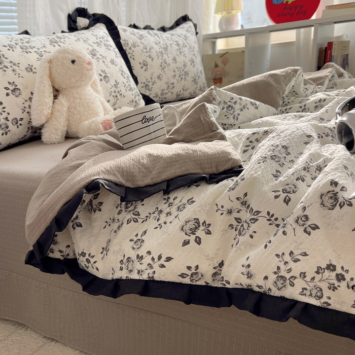 91家纺网 家纺一手货源 找家纺 （总）迪梦姿家纺 2026新款泡芙纱花边款夏被四件套