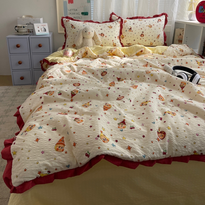 91家纺网 家纺一手货源 找家纺 迪梦姿家纺 2026新款泡芙纱花边款夏被四件套 旧街星星