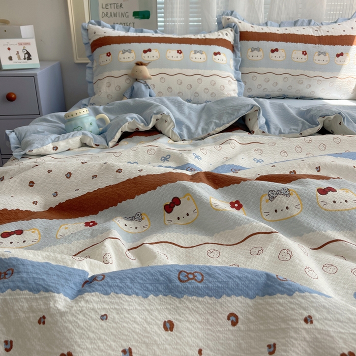 91家纺网 家纺一手货源 找家纺 迪梦姿家纺 2026新款泡芙纱花边款夏被四件套 可可小猫条