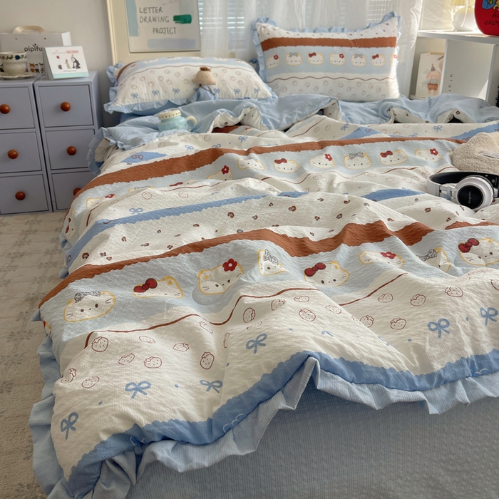 91家纺网 家纺一手货源 找家纺 迪梦姿家纺 2026新款泡芙纱花边款夏被四件套 可可小猫条