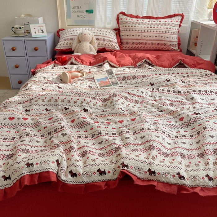 91家纺网 家纺一手货源 找家纺 迪梦姿家纺 2026新款泡芙纱花边款夏被四件套 萌物条条