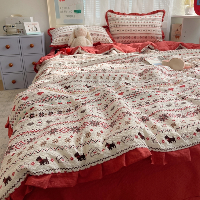 91家纺网 家纺一手货源 找家纺 迪梦姿家纺 2026新款泡芙纱花边款夏被四件套 萌物条条