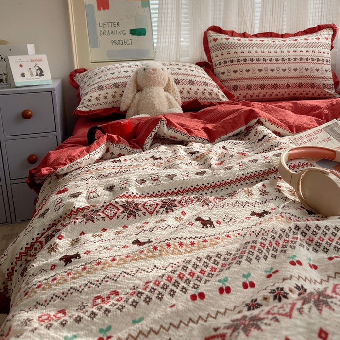 91家纺网 家纺一手货源 找家纺 迪梦姿家纺 2026新款泡芙纱花边款夏被四件套 萌物条条