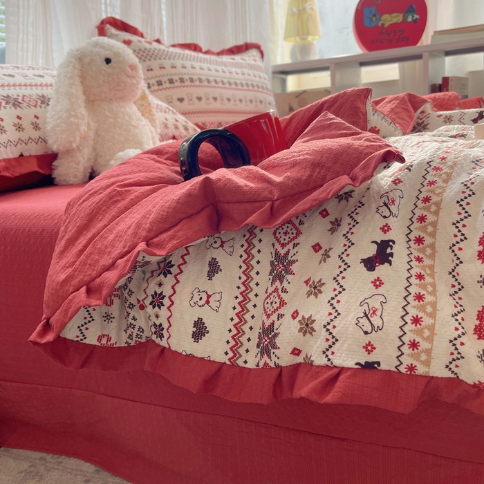 91家纺网 家纺一手货源 找家纺 迪梦姿家纺 2026新款泡芙纱花边款夏被四件套 萌物条条